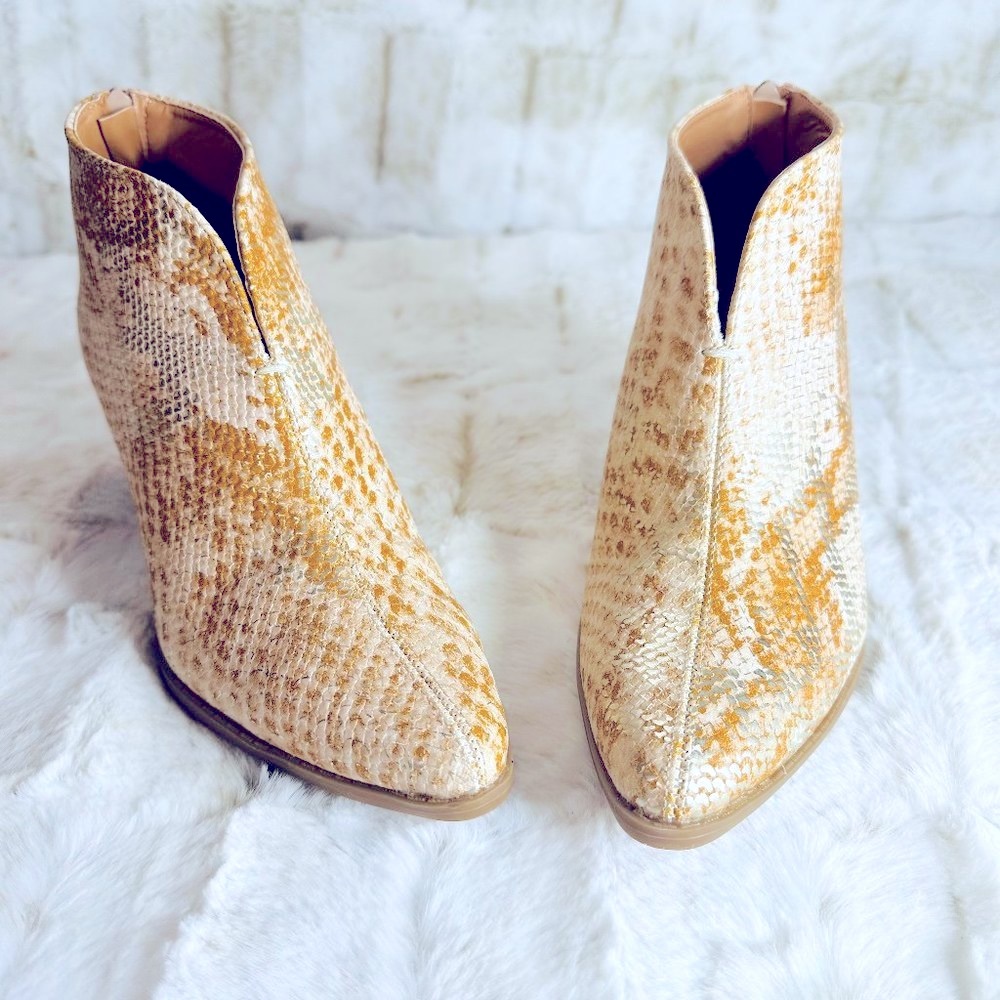 Mata Celeste Gold Snake Cowgirl Ankle Bootie Boots 2.5" Block Heels